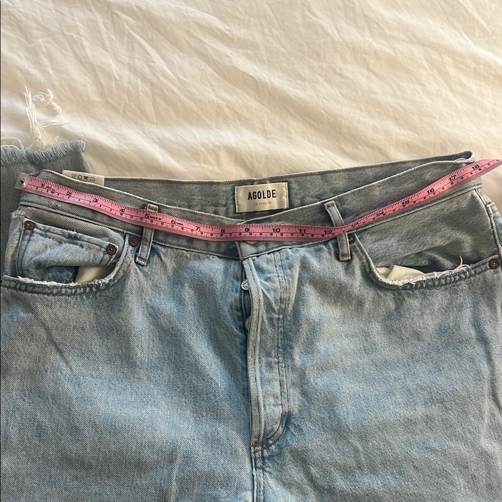 Agolde Blue Straight Leg Jeans with Vintage Appeal